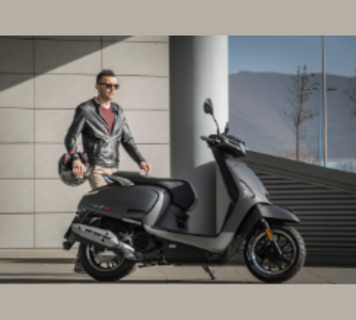 Kymco LIKE Sport: uno scooter nuovo che guarda alle linee del passato